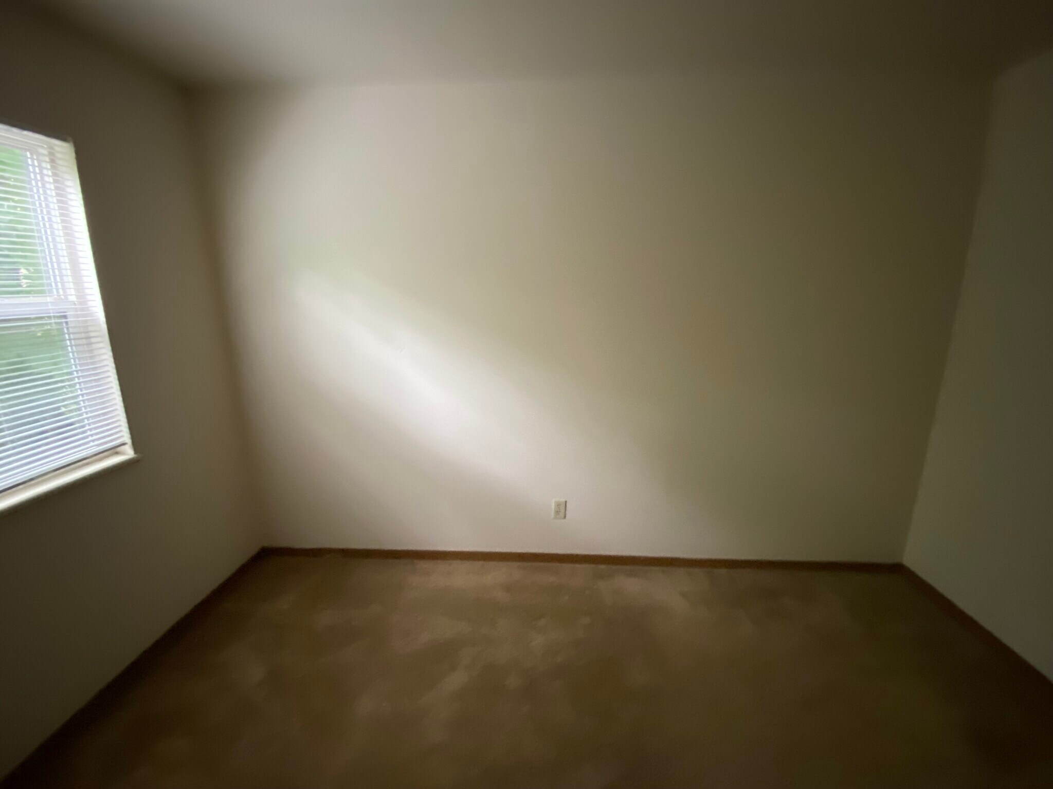 Building Photo - 128 Sandstone Ct