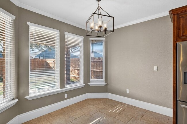 Building Photo - 1122 Porterfield Rd