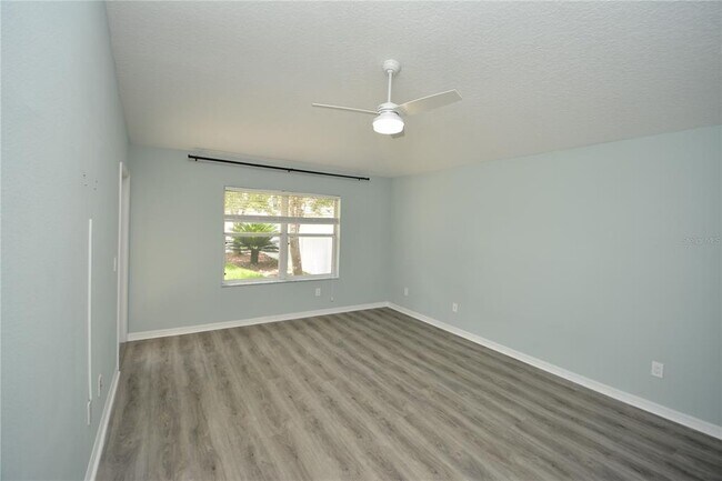 Building Photo - 18 Wellwater Dr