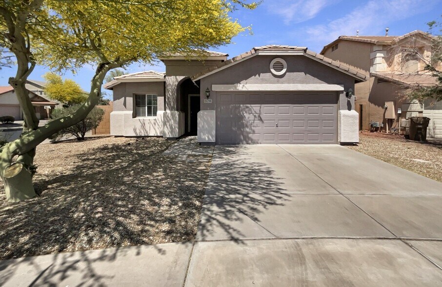 Front View Exterior - 15298 W Adams St