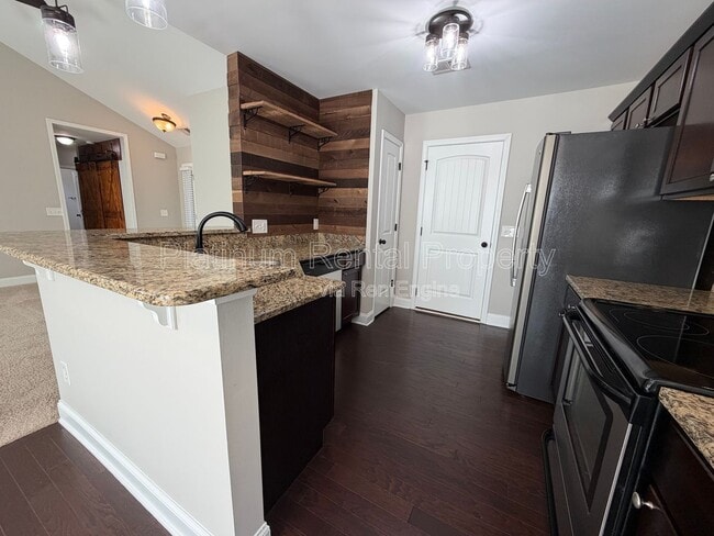 Building Photo - 95 Rand Way