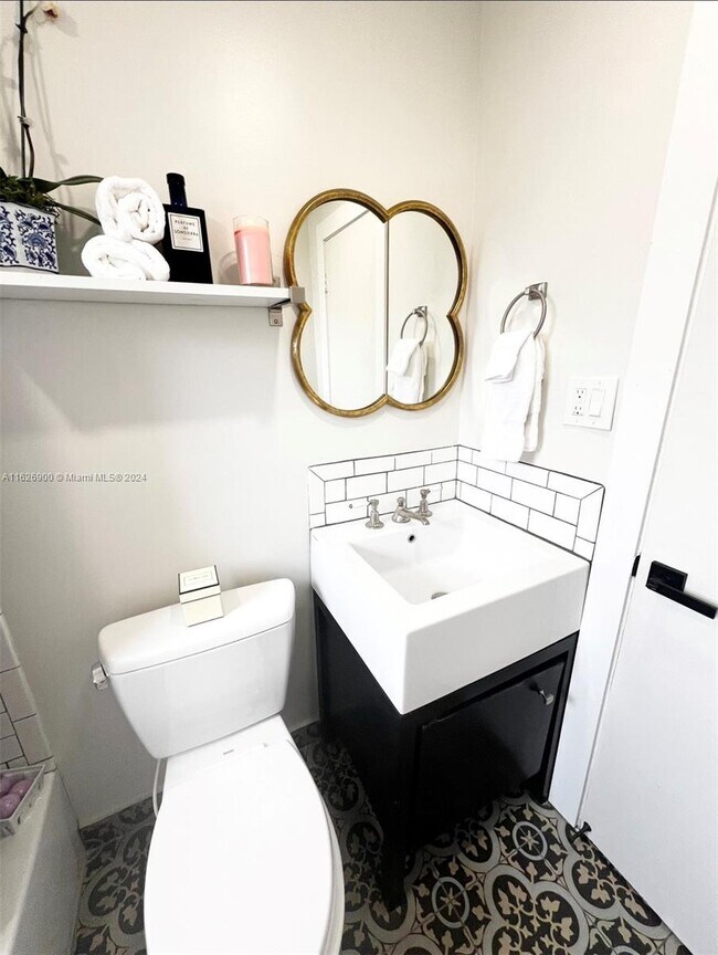 Building Photo - 11241 SW 7th Terrace