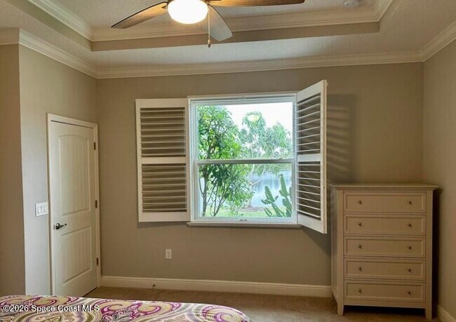 Building Photo - 5250 Hebron Dr