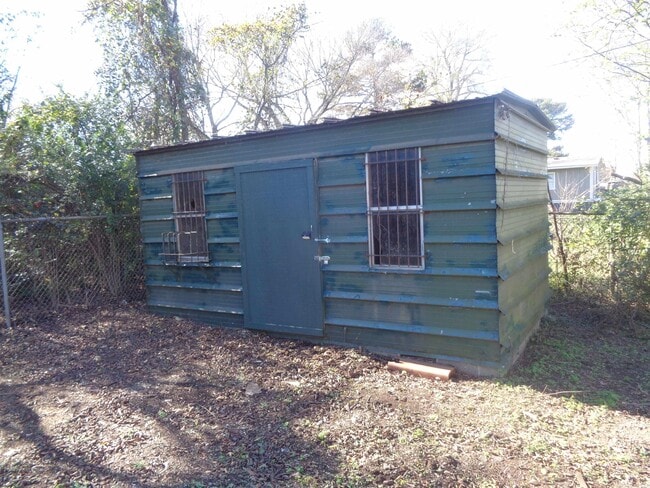 Building Photo - 2514 Johnson St