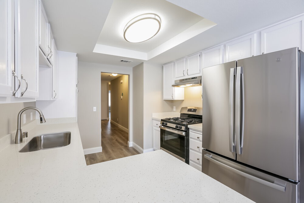 Building Photo - 3990 Avocado Dr