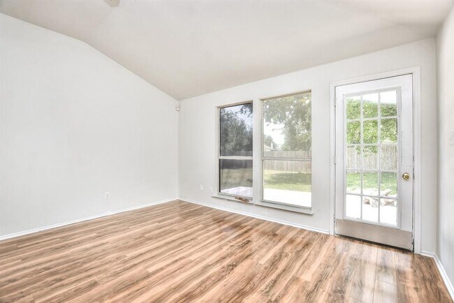 Building Photo - 3007 Crystal Cove