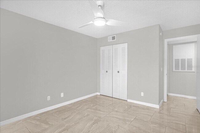 Building Photo - 5132 Conroy Rd
