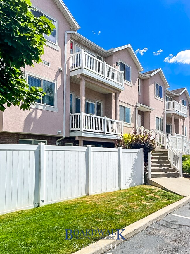Building Photo - Spacious 2 Bed 2 Bath Condo in Bountiful!