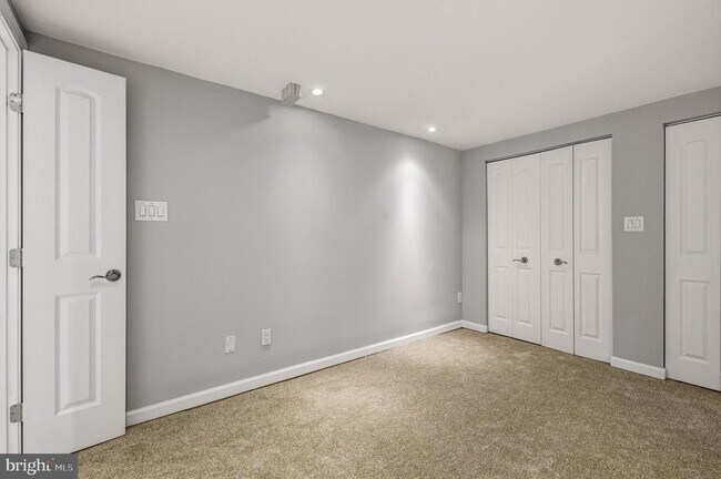 Building Photo - 2117 S St NW
