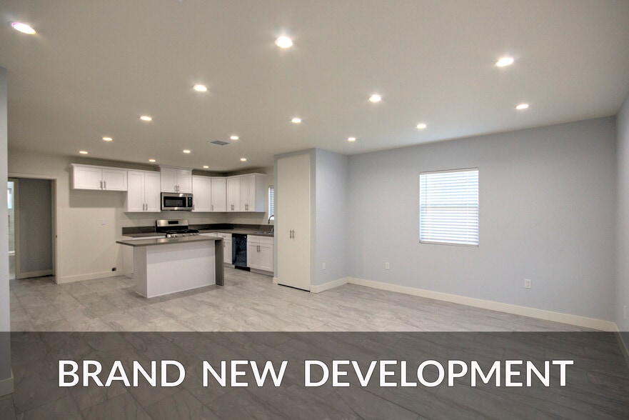 Primary Photo - 14604 Cohasset St