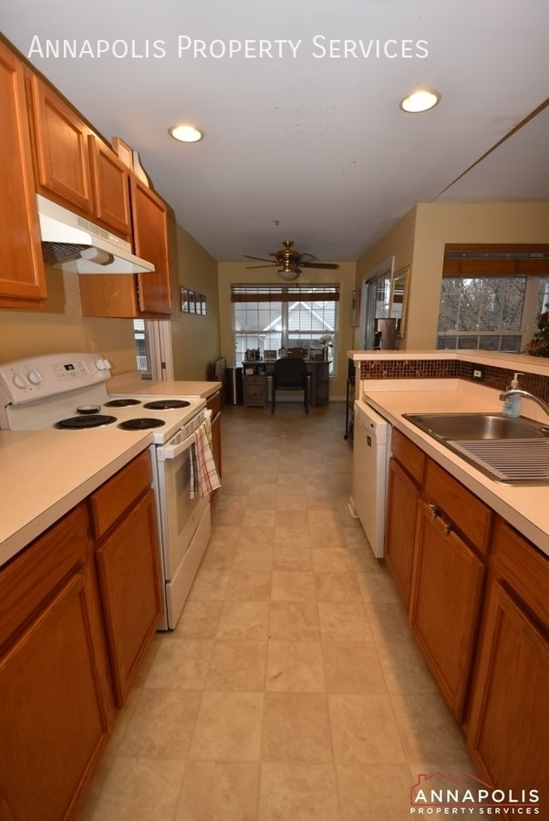 Building Photo - 2008 Peggy Stewart Way