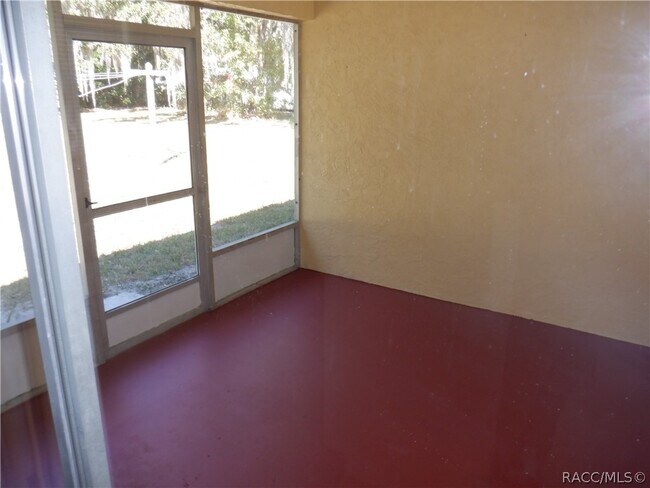 Building Photo - 925 E Turner Camp Rd
