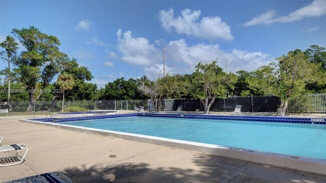 Building Photo - 7441 Wayne Ave