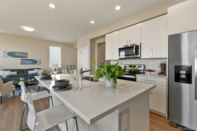 Building Photo - 521 S Main St