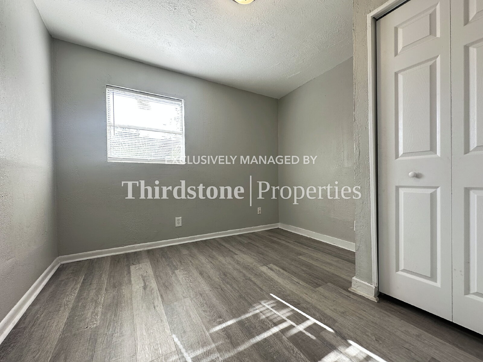 Building Photo - 3308 Haines St