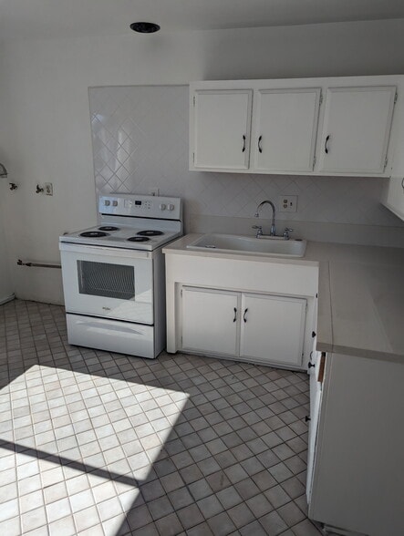 Building Photo - 7117 Eastondale Ave