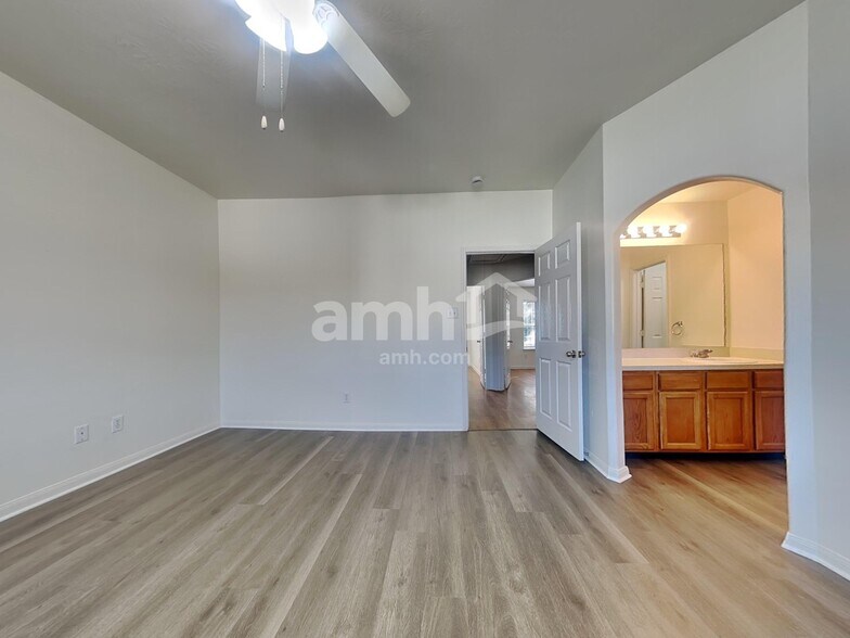 Building Photo - 19414 Dry Canyon Ct