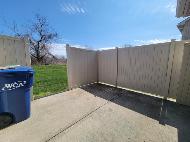 Building Photo - 12315 Fox Creek Dr