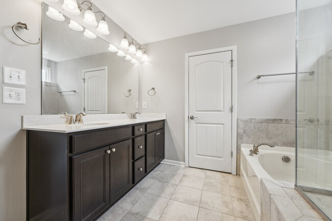 Building Photo - 3356 Bordwell Ridge Dr