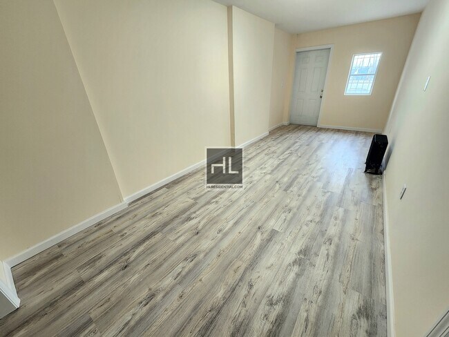 Building Photo - KINGS HIGHWAY