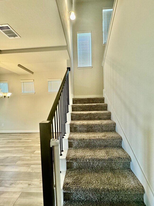 Building Photo - 4407 Pale Fox Ln