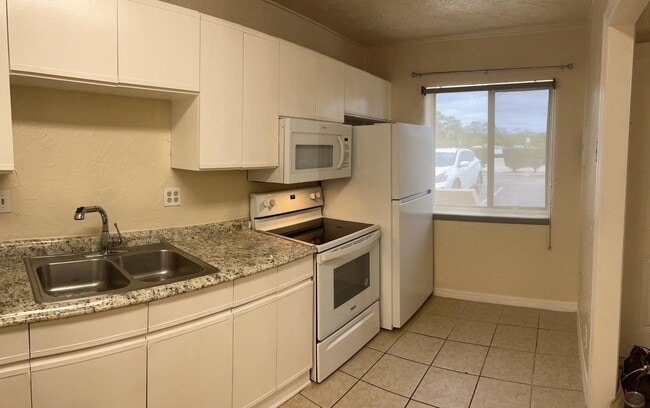 Building Photo - 139 Sparrow Dr