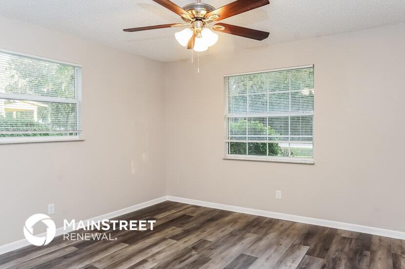 Building Photo - 6576 4th Ln
