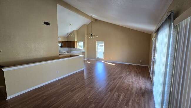 Building Photo - 135 April Point Dr N