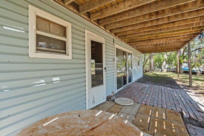 Building Photo - 4857 Hummingbird Trail