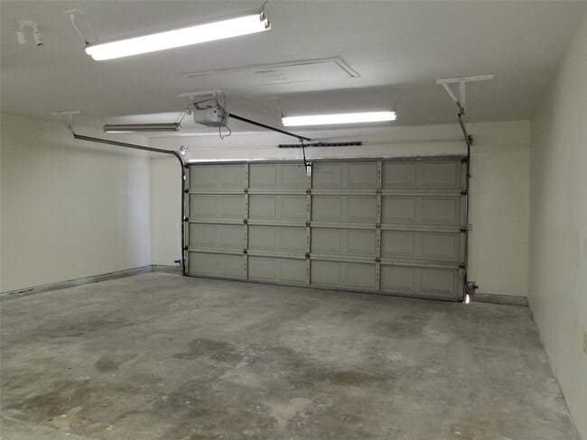 Building Photo - 12139 Gladewick Dr