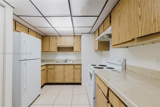 Building Photo - 2020 NW 119th St