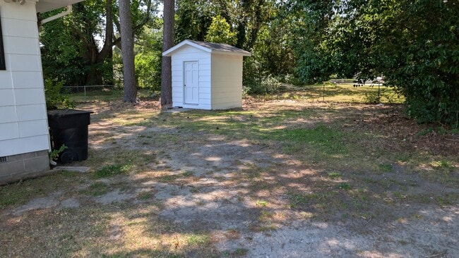 Building Photo - 711 Herrington Rd