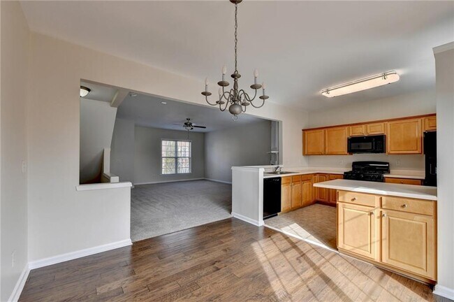 Building Photo - 4006 Edgecomb Dr