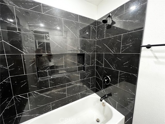 Building Photo - 6678 Kenborne Ct