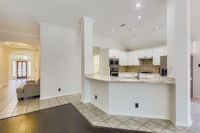 Building Photo - 3135 Burks Ln