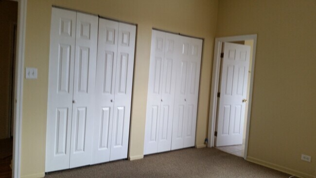 Building Photo - 6342 S Kenwood Ave