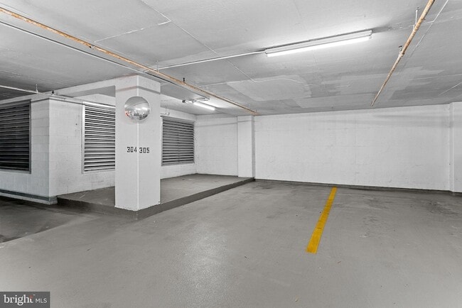 Building Photo - 4601 N Park Ave