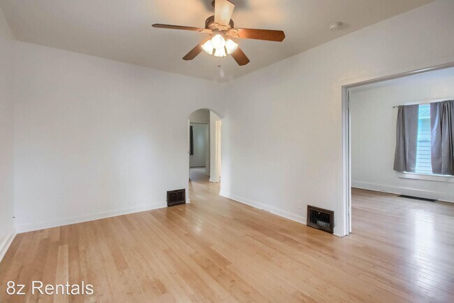 Building Photo - 3 br, 1 bath House - 3935 S Bannock St