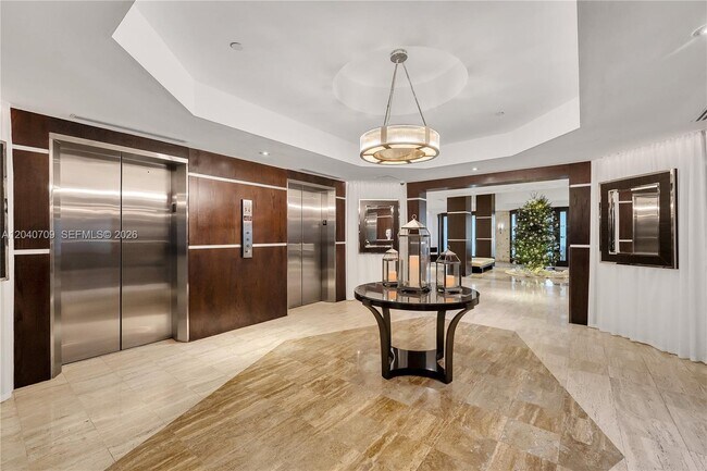 Building Photo - 2451 Brickell Ave