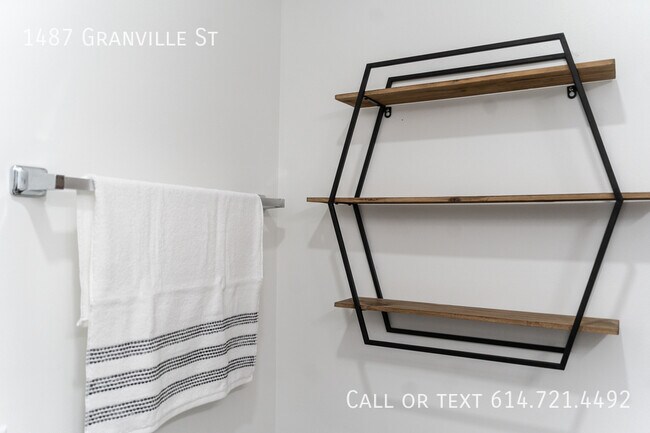 Building Photo - 1487 Granville St