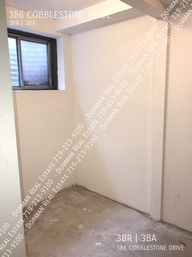 Building Photo - 386 Cobblestone Dr