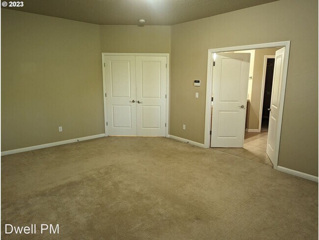 Building Photo - 4 br, 3 bath House - 5640 SW Stott Ave