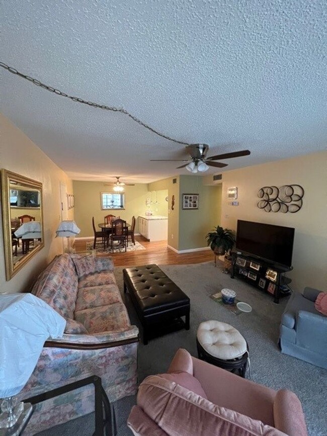 Building Photo - 2BD/2BA, NORTH INDIALANTIC CONDO IN PALM C...