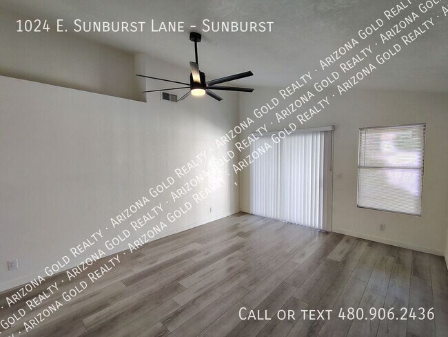 Building Photo - 1024 E Sunburst Ln
