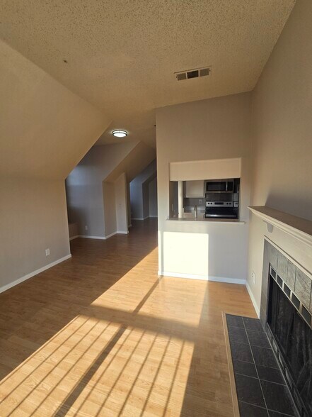 Building Photo - 3701 Cedarplaza Ln