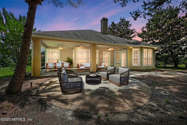 Building Photo - 4565 E Seneca Dr