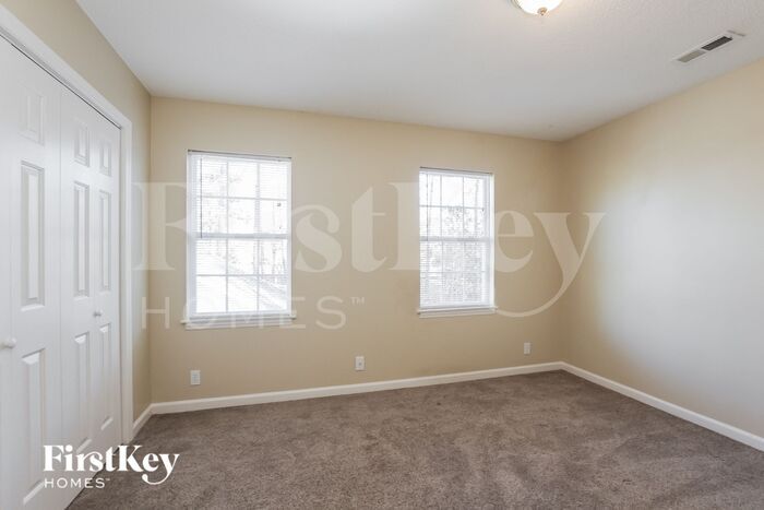 Building Photo - 7835 Katherine Dr