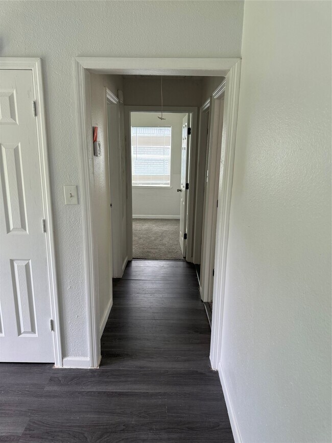 Building Photo - 4215 Botany Ln