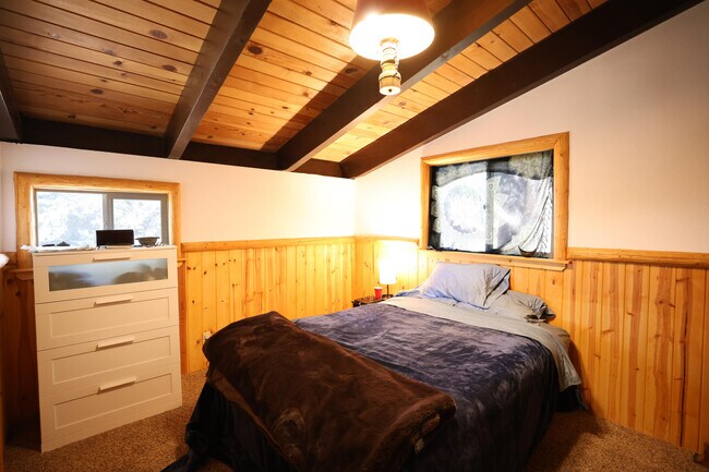 Building Photo - 43615 Wolf Rd