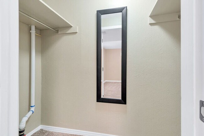 Building Photo - 7085 W 71st Ave